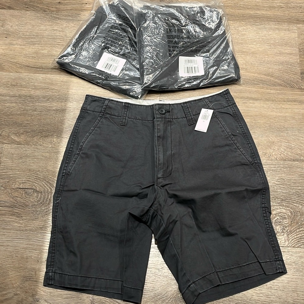 Old Navy NWT waist 29 boys shorts